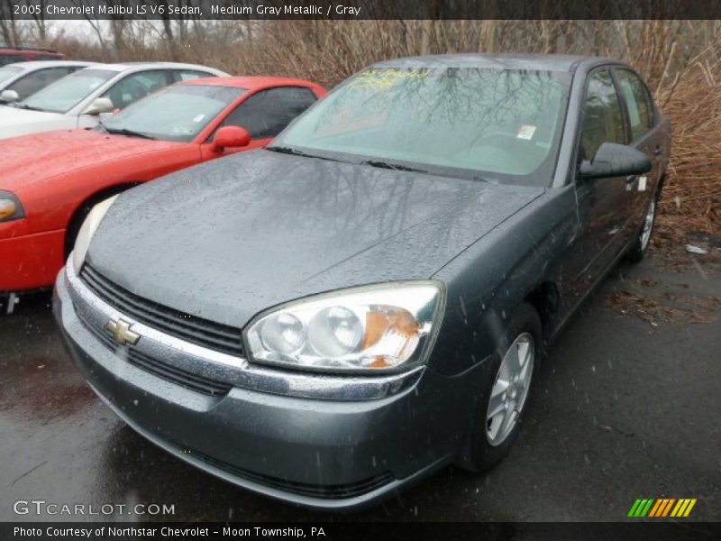 Front 3/4 View of 2005 Malibu LS V6 Sedan