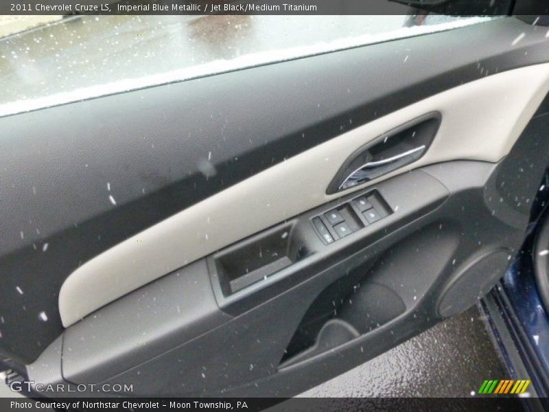 Imperial Blue Metallic / Jet Black/Medium Titanium 2011 Chevrolet Cruze LS