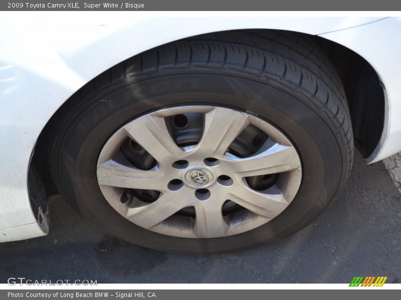 Super White / Bisque 2009 Toyota Camry XLE