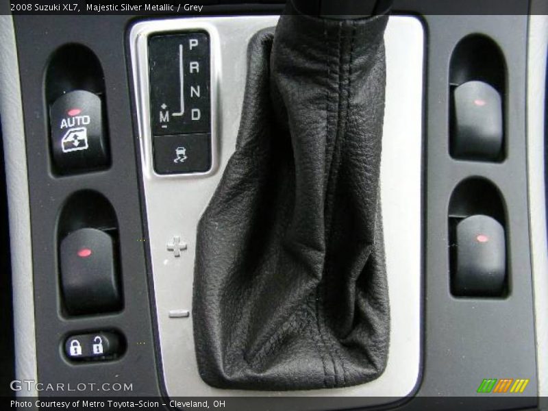 Majestic Silver Metallic / Grey 2008 Suzuki XL7