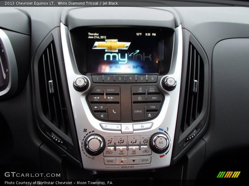 White Diamond Tricoat / Jet Black 2013 Chevrolet Equinox LT
