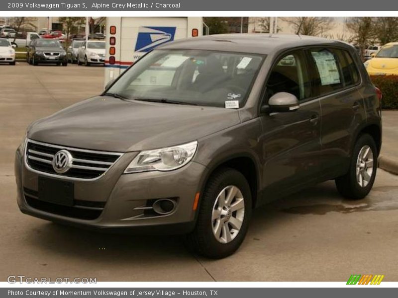 Alpine Grey Metallic / Charcoal 2009 Volkswagen Tiguan S