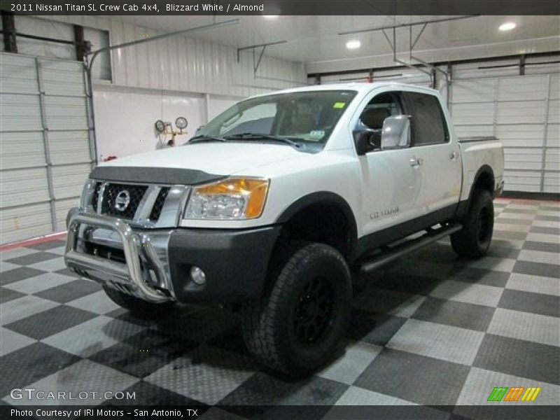 Blizzard White / Almond 2011 Nissan Titan SL Crew Cab 4x4