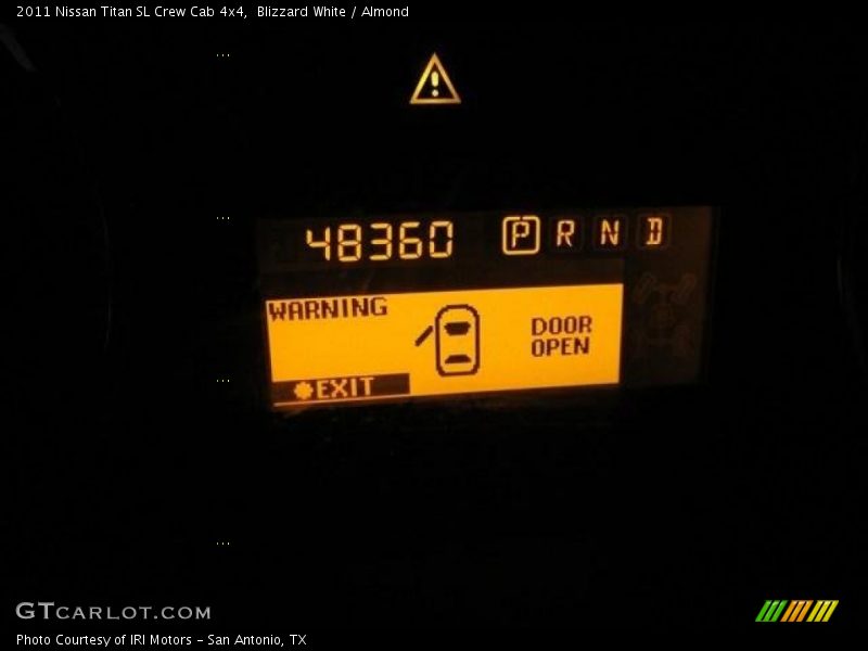 Blizzard White / Almond 2011 Nissan Titan SL Crew Cab 4x4