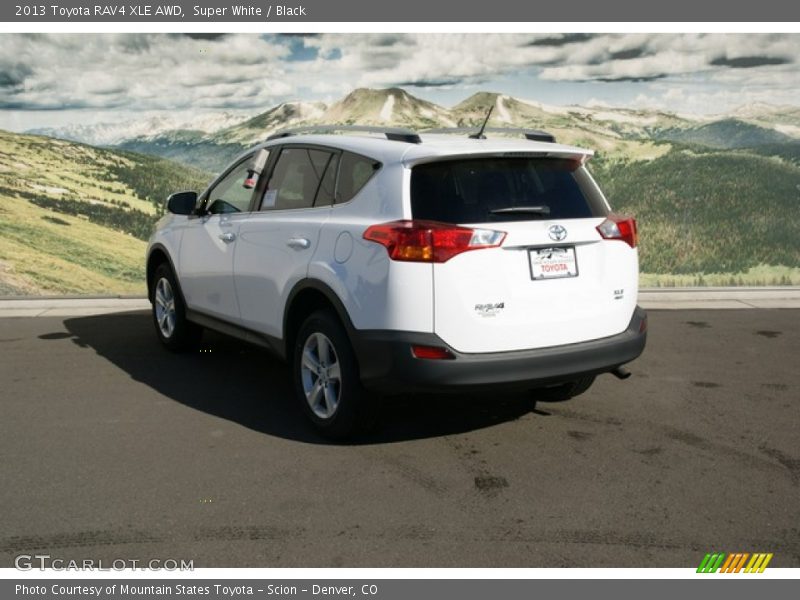 Super White / Black 2013 Toyota RAV4 XLE AWD
