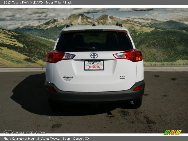 Super White / Black 2013 Toyota RAV4 XLE AWD