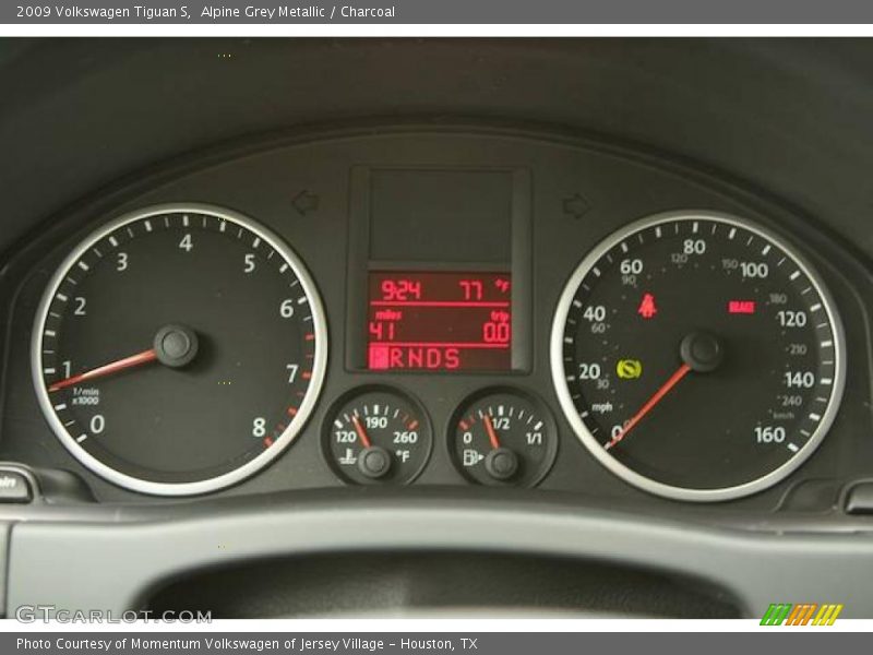 Alpine Grey Metallic / Charcoal 2009 Volkswagen Tiguan S