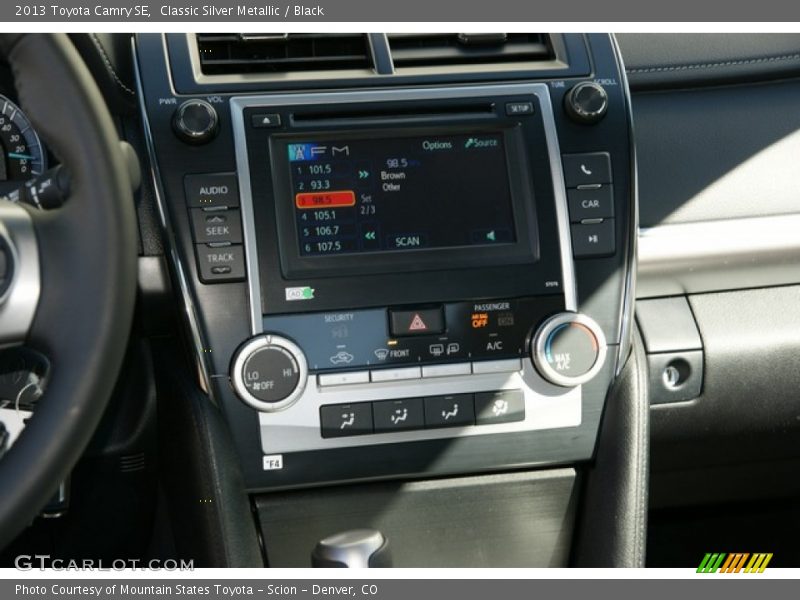 Classic Silver Metallic / Black 2013 Toyota Camry SE