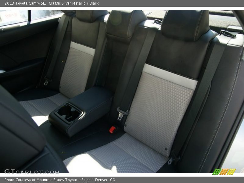 Classic Silver Metallic / Black 2013 Toyota Camry SE