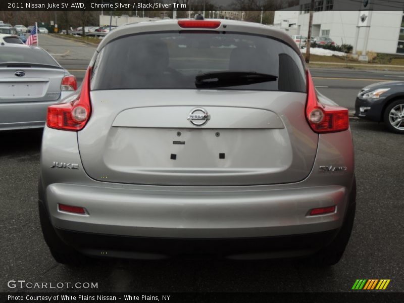 Chrome Silver / Black/Silver Trim 2011 Nissan Juke SV AWD