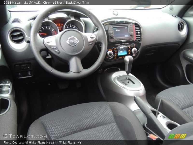 Chrome Silver / Black/Silver Trim 2011 Nissan Juke SV AWD