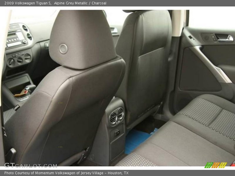 Alpine Grey Metallic / Charcoal 2009 Volkswagen Tiguan S