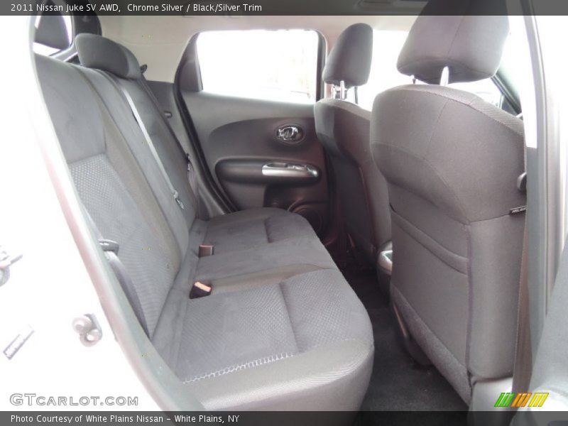 Chrome Silver / Black/Silver Trim 2011 Nissan Juke SV AWD