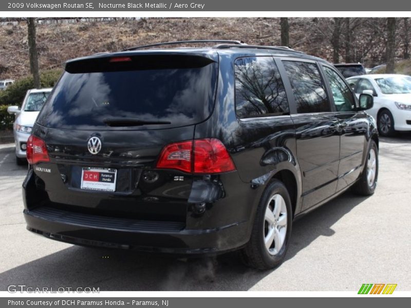 Nocturne Black Metallic / Aero Grey 2009 Volkswagen Routan SE