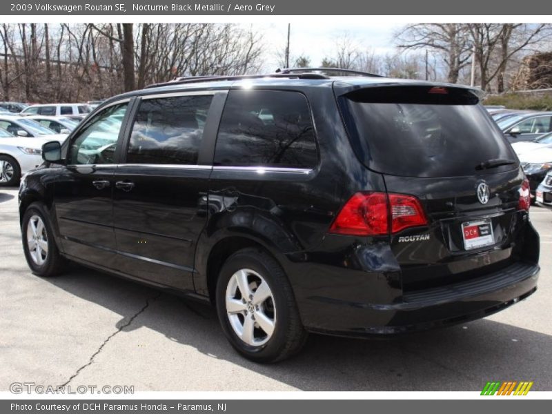 Nocturne Black Metallic / Aero Grey 2009 Volkswagen Routan SE