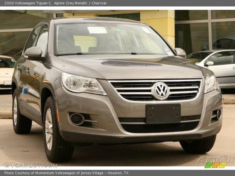Alpine Grey Metallic / Charcoal 2009 Volkswagen Tiguan S
