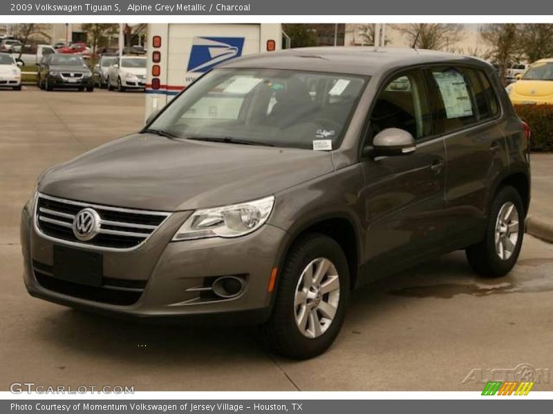 Alpine Grey Metallic / Charcoal 2009 Volkswagen Tiguan S