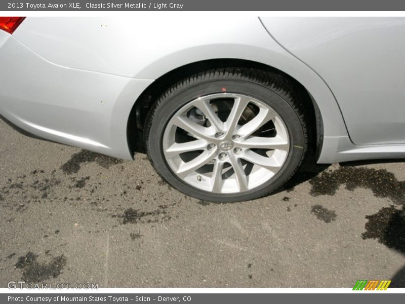 Classic Silver Metallic / Light Gray 2013 Toyota Avalon XLE