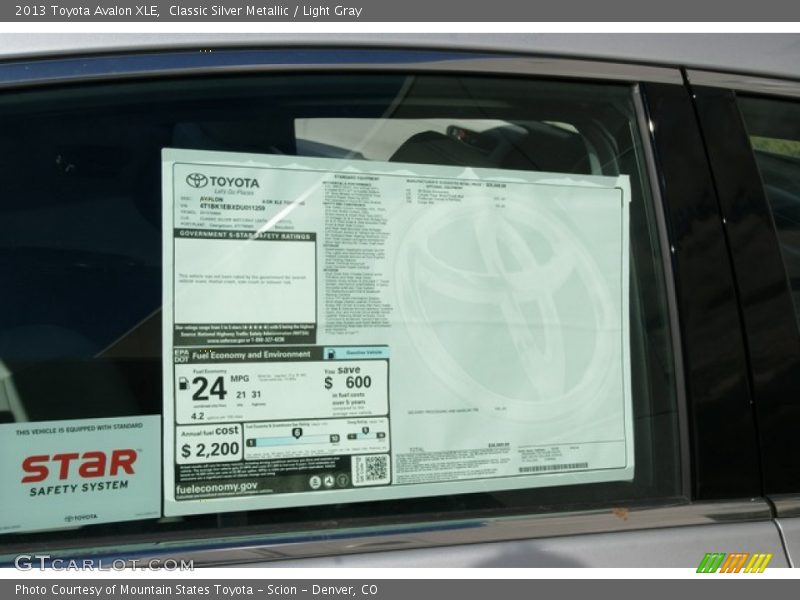 Classic Silver Metallic / Light Gray 2013 Toyota Avalon XLE