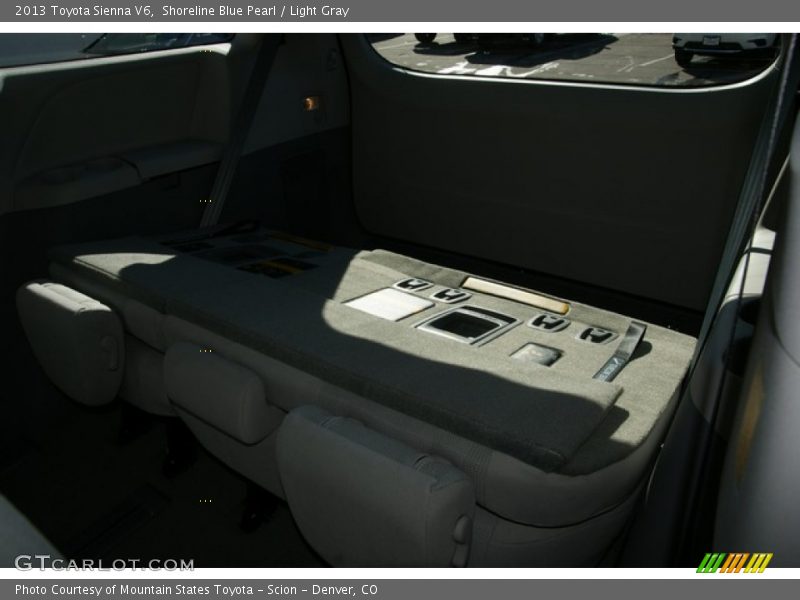 Shoreline Blue Pearl / Light Gray 2013 Toyota Sienna V6