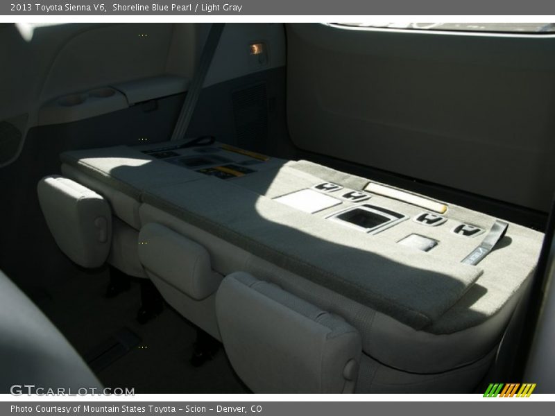 Shoreline Blue Pearl / Light Gray 2013 Toyota Sienna V6