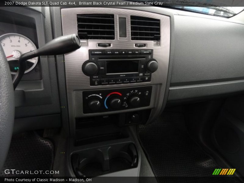 Brilliant Black Crystal Pearl / Medium Slate Gray 2007 Dodge Dakota SLT Quad Cab 4x4