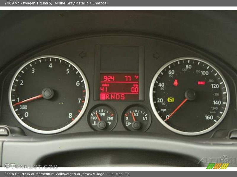 Alpine Grey Metallic / Charcoal 2009 Volkswagen Tiguan S
