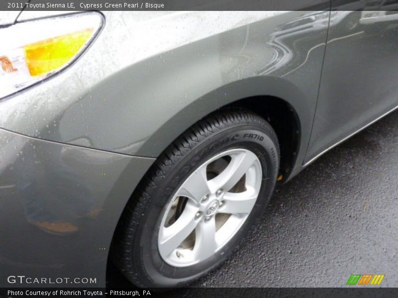 Cypress Green Pearl / Bisque 2011 Toyota Sienna LE