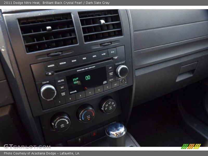 Brilliant Black Crystal Pearl / Dark Slate Gray 2011 Dodge Nitro Heat