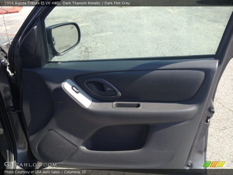 Door Panel of 2004 Tribute ES V6 4WD