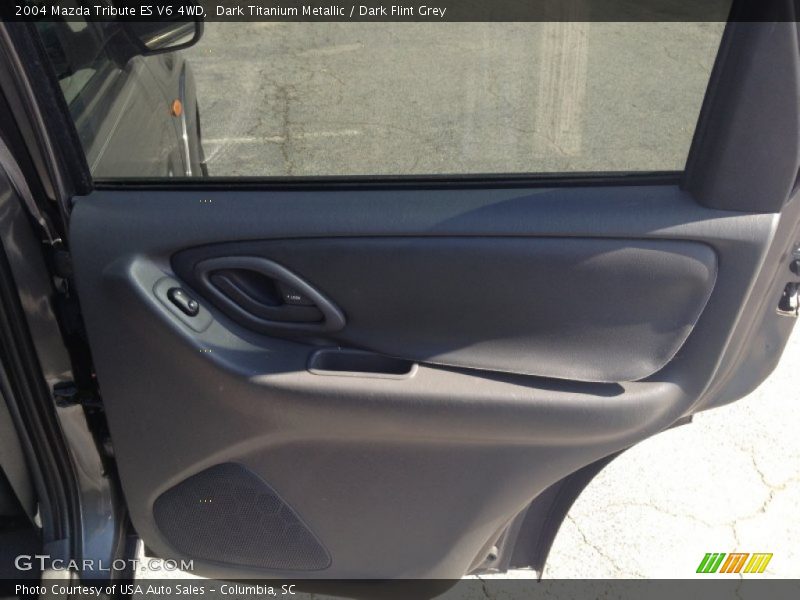Door Panel of 2004 Tribute ES V6 4WD