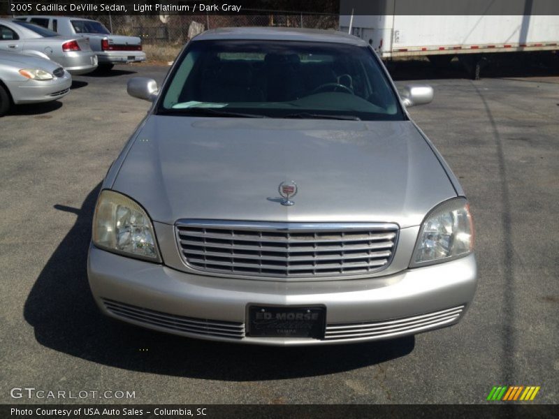 Light Platinum / Dark Gray 2005 Cadillac DeVille Sedan