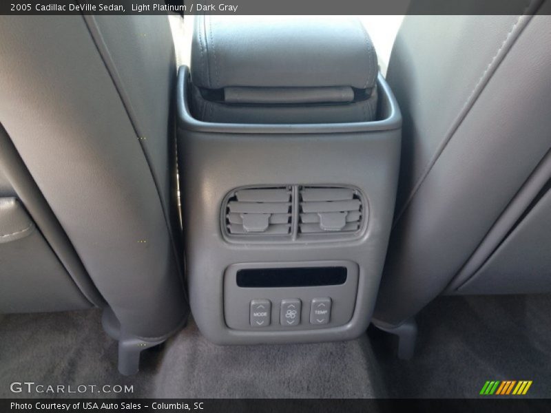 Light Platinum / Dark Gray 2005 Cadillac DeVille Sedan