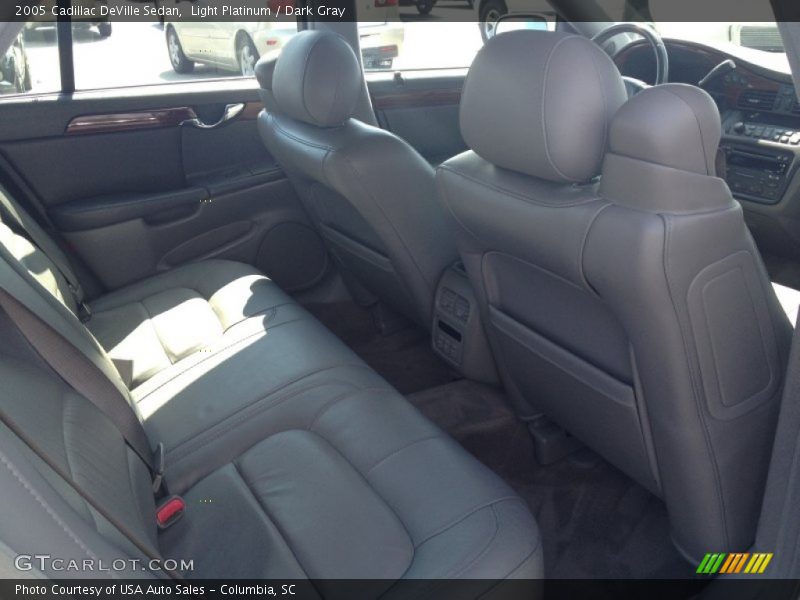 Light Platinum / Dark Gray 2005 Cadillac DeVille Sedan