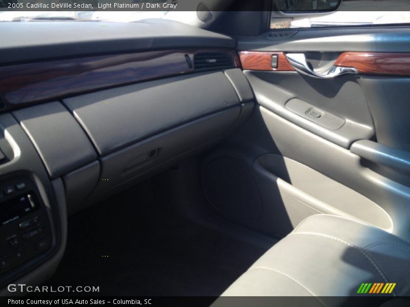 Light Platinum / Dark Gray 2005 Cadillac DeVille Sedan