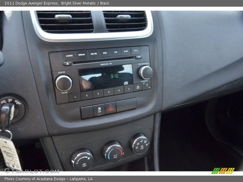 Bright Silver Metallic / Black 2011 Dodge Avenger Express