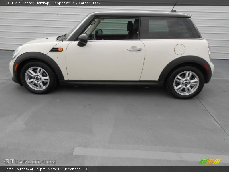 Pepper White / Carbon Black 2011 Mini Cooper Hardtop