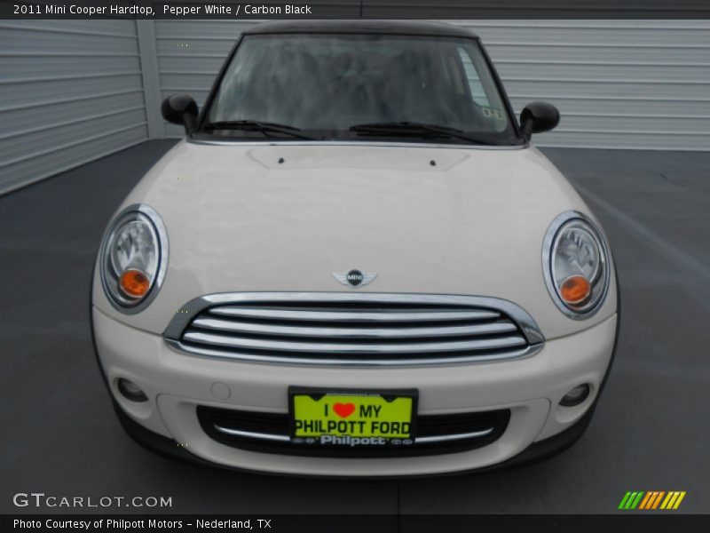 Pepper White / Carbon Black 2011 Mini Cooper Hardtop