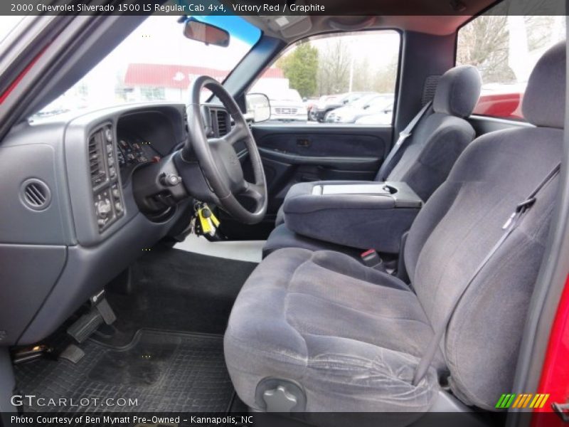 Front Seat of 2000 Silverado 1500 LS Regular Cab 4x4