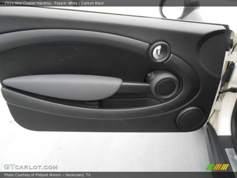 Pepper White / Carbon Black 2011 Mini Cooper Hardtop
