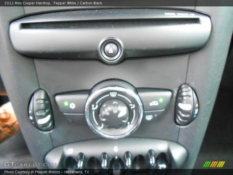 Pepper White / Carbon Black 2011 Mini Cooper Hardtop