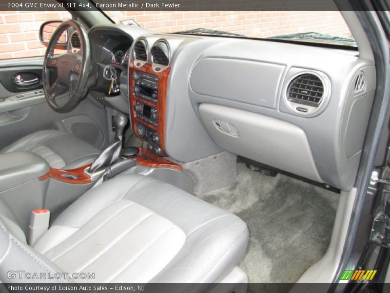 Dashboard of 2004 Envoy XL SLT 4x4