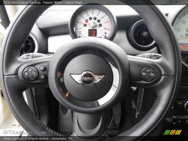 Pepper White / Carbon Black 2011 Mini Cooper Hardtop