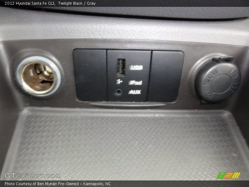 Twilight Black / Gray 2012 Hyundai Santa Fe GLS