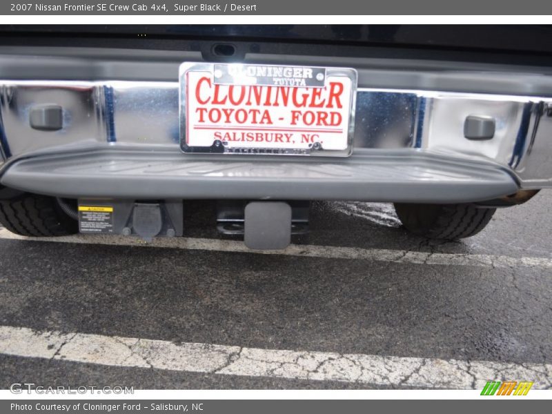 Super Black / Desert 2007 Nissan Frontier SE Crew Cab 4x4