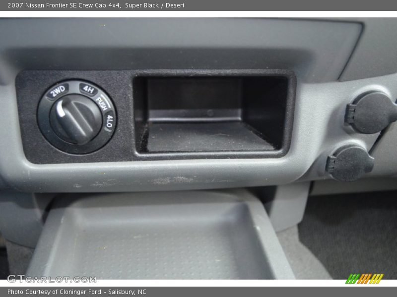 Super Black / Desert 2007 Nissan Frontier SE Crew Cab 4x4