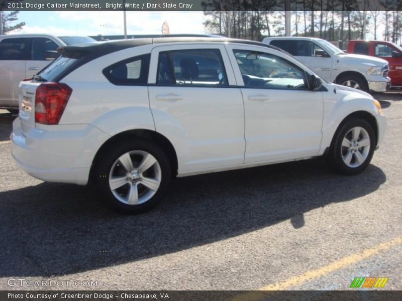 Bright White / Dark Slate Gray 2011 Dodge Caliber Mainstreet