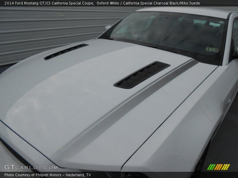 Oxford White / California Special Charcoal Black/Miko Suede 2014 Ford Mustang GT/CS California Special Coupe