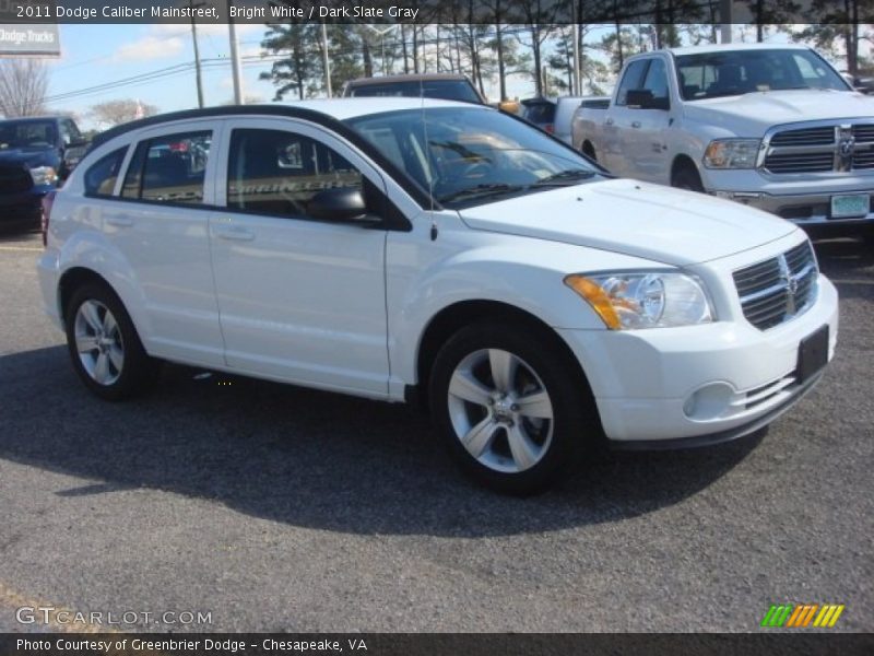 Bright White / Dark Slate Gray 2011 Dodge Caliber Mainstreet