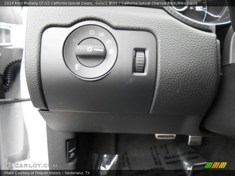 Controls of 2014 Mustang GT/CS California Special Coupe